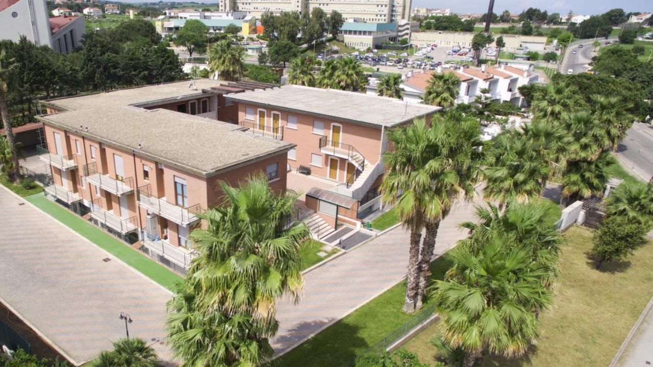 Residence Villaggio Del Sole แตร์โมลิ ภายนอก รูปภาพ