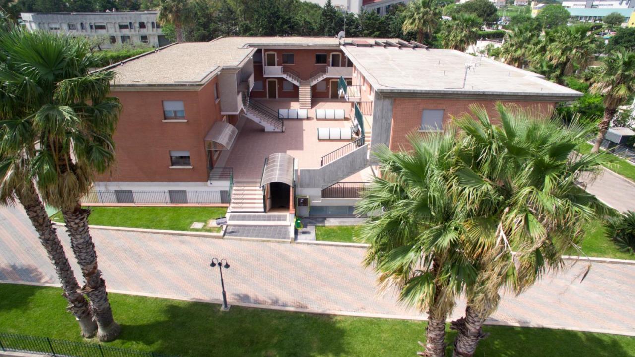 Residence Villaggio Del Sole แตร์โมลิ ภายนอก รูปภาพ