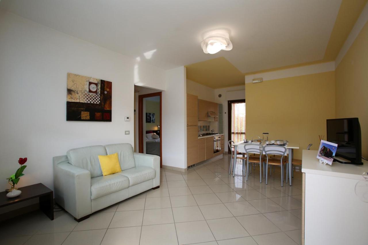 Residence Villaggio Del Sole แตร์โมลิ ภายนอก รูปภาพ
